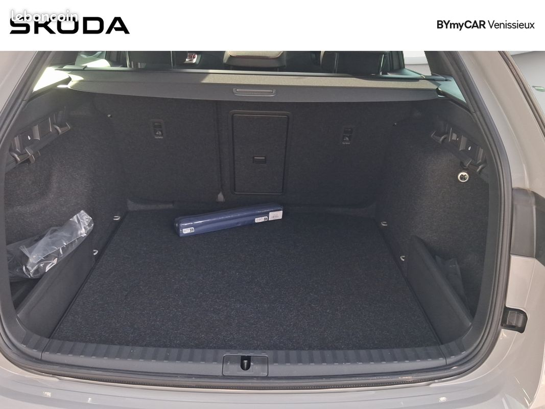 SKODA Octavia Combi 2.0 TFSI 265 ch DSG7 RS (image 13)