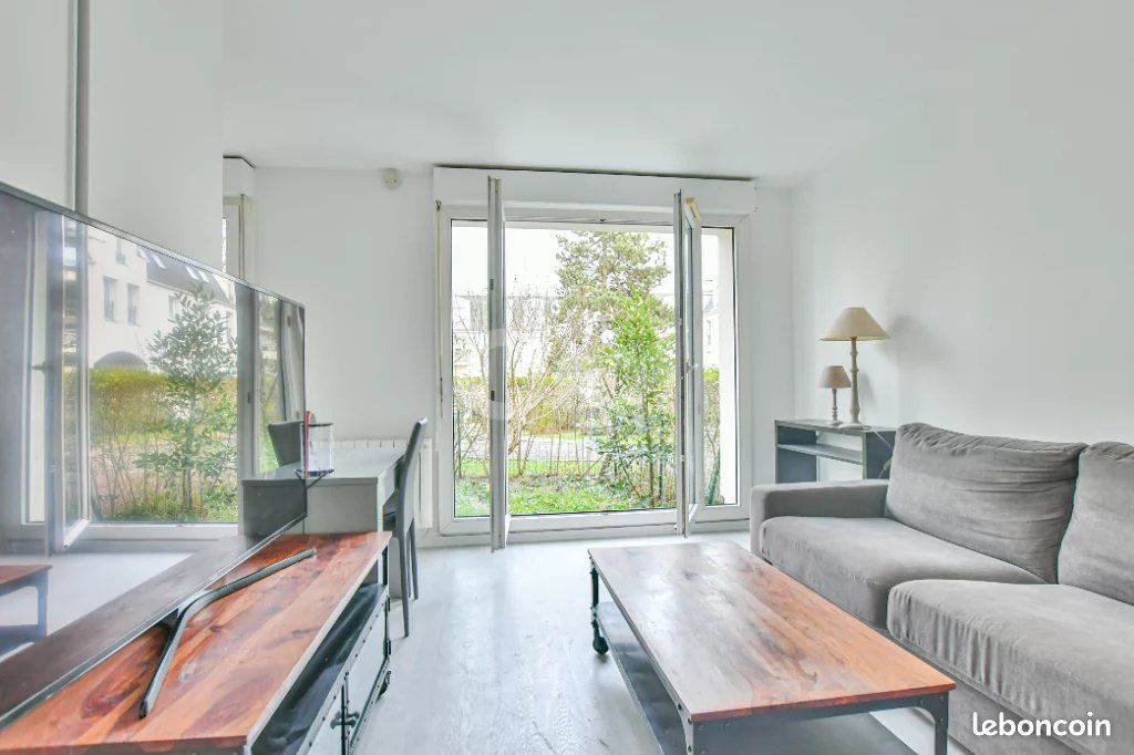 Appartement 1 pièce 27 m² · à Thiais · 27 m² · 765 €