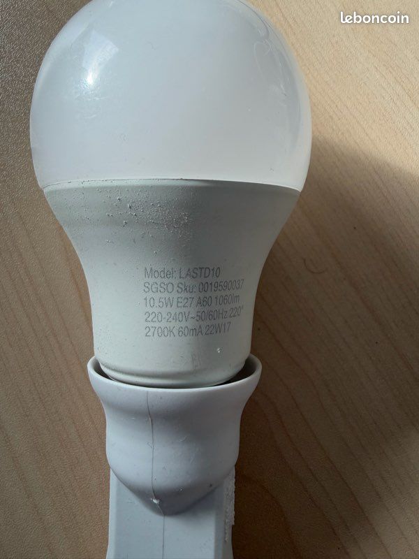 Lot de 4 ampoules Led avec support (image 2)