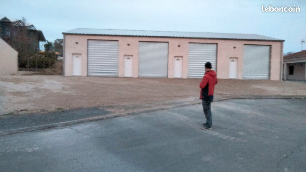 Local commercial 2 pièces 1 m² · à Chaniers · 1 m² · 340 000 €