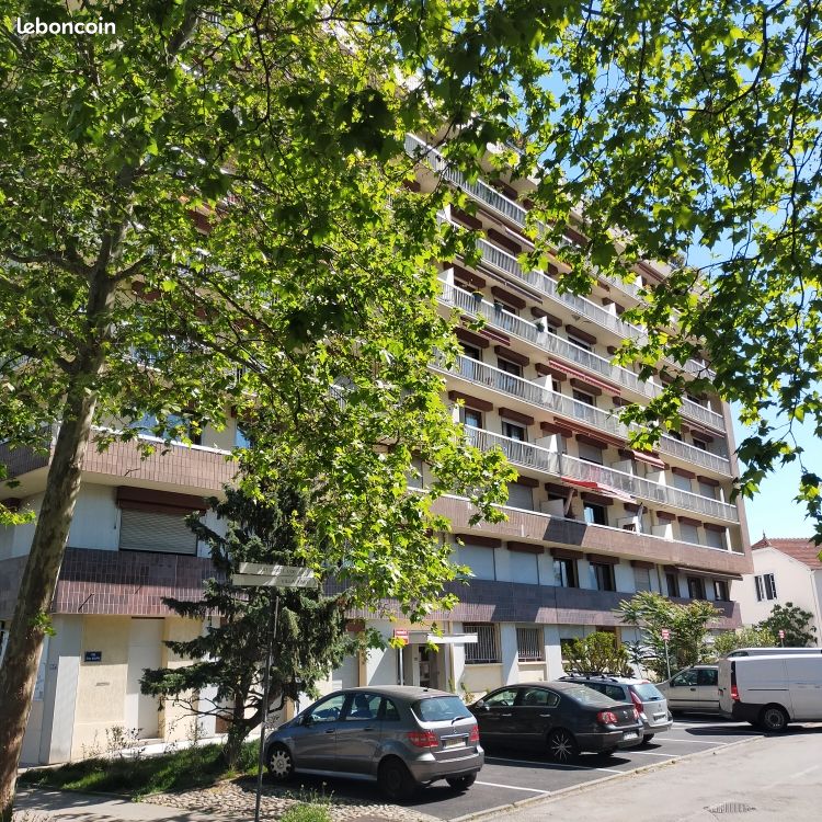 Appartement 1 pièce 23 m² · à Grenoble · 23 m² · 68 000 €