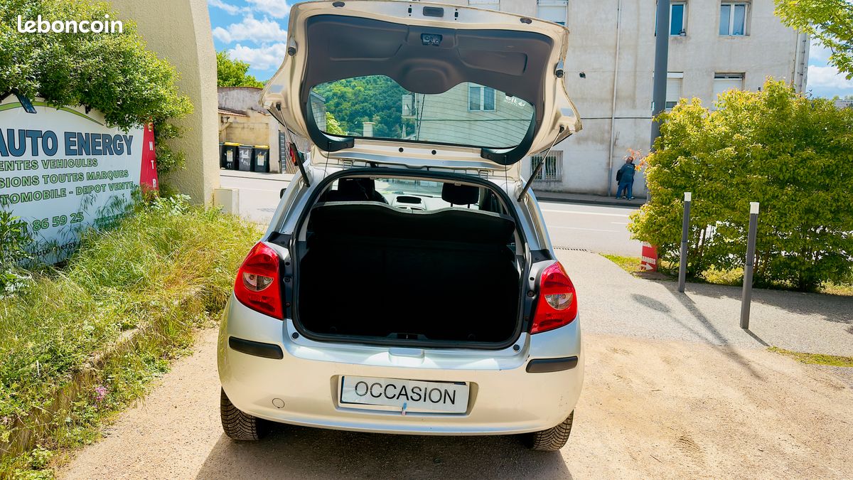PAYEZ EN 3, 4 OU 10 FOIS * RENAULT CLIO III 1.4 16V 98ch EXPRESSION 5 PORTES * GARANTIE 6 MOIS (image 3)