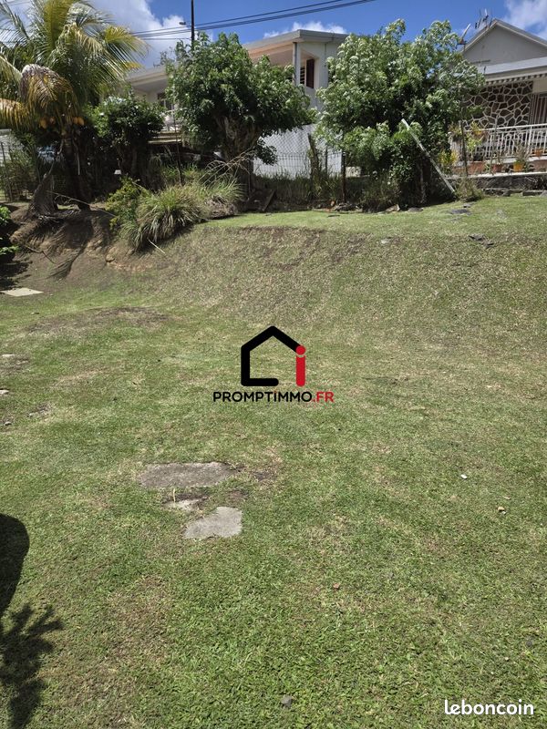 Terrain 340 m² · à Schœlcher · 340 m² · 111 000 €