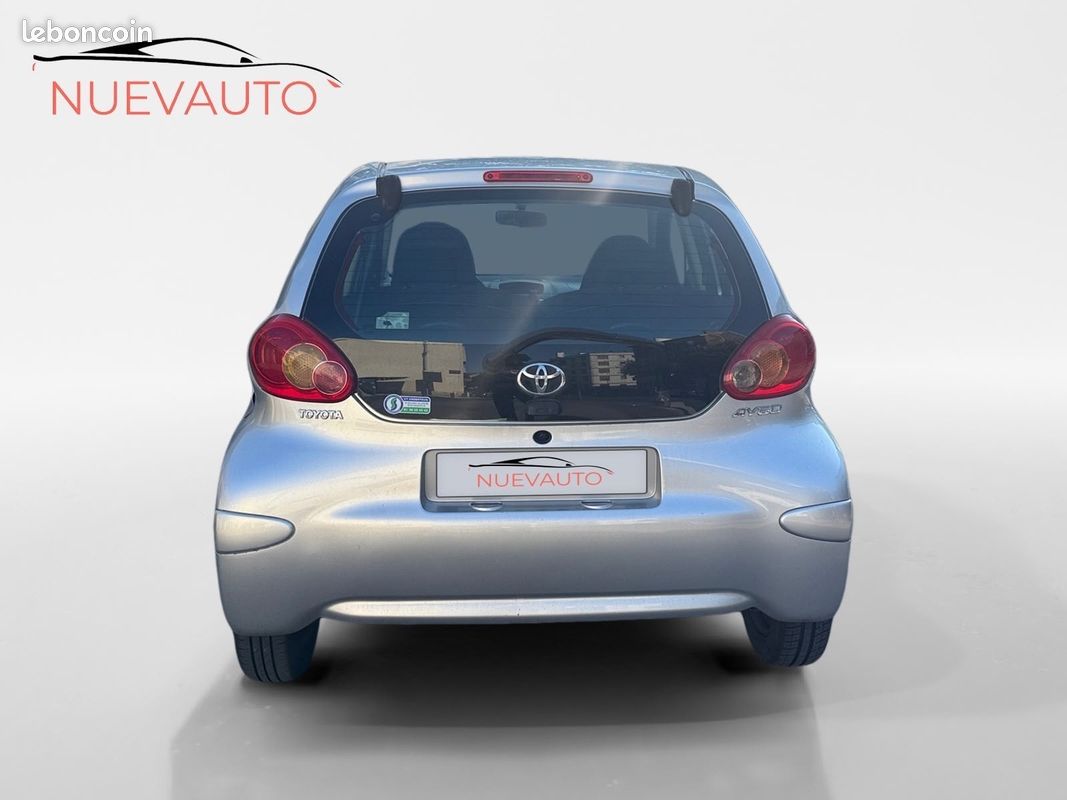 TOYOTA AYGO 1.0i (image 11)