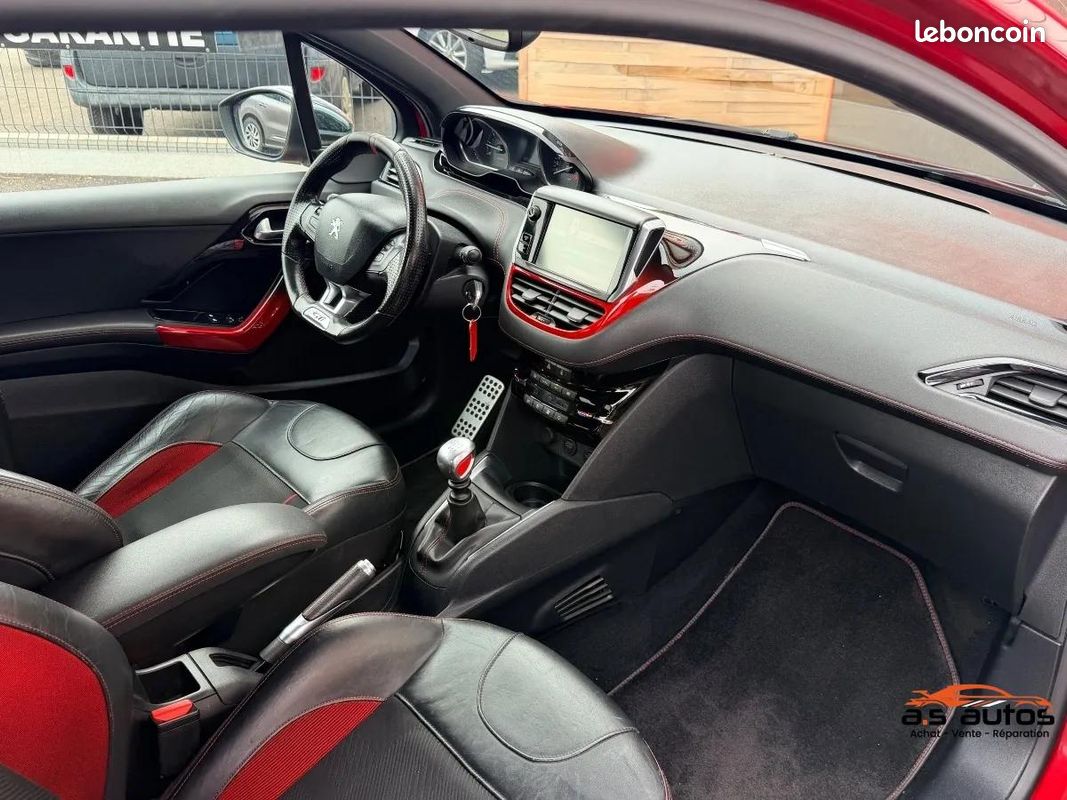 Peugeot 208 1.6 THP 200 GTI / GPS / CUIR / SPORT / (image 22)