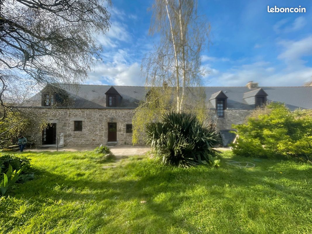 Maison 8 pièces 195 m² · à Val d'Oust · 195 m² · 354 900 €