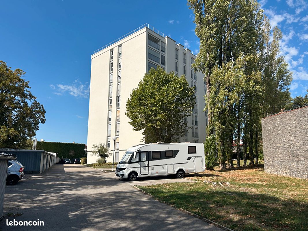 Appartement 3 pièces 64 m² · à Besançon · 64 m² · 135 000 €
