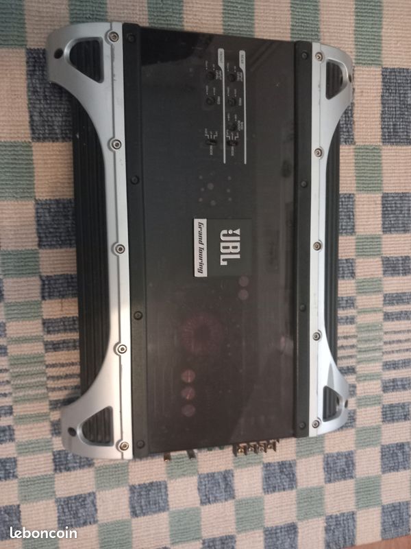Ampli voiture JBL GTO – Puissant et fiable (image 1)