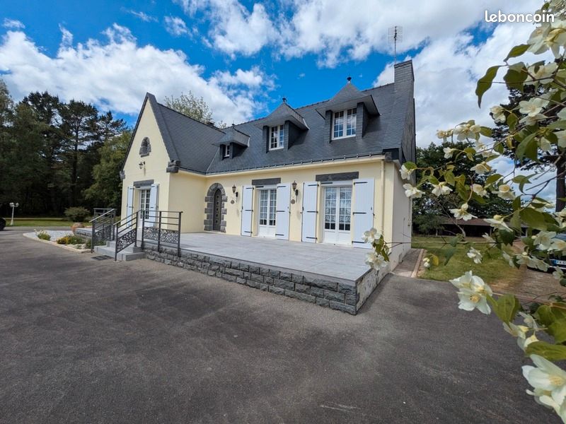 Maison 8 pièces 160 m² · à Priziac · 160 m² · 380 640 €