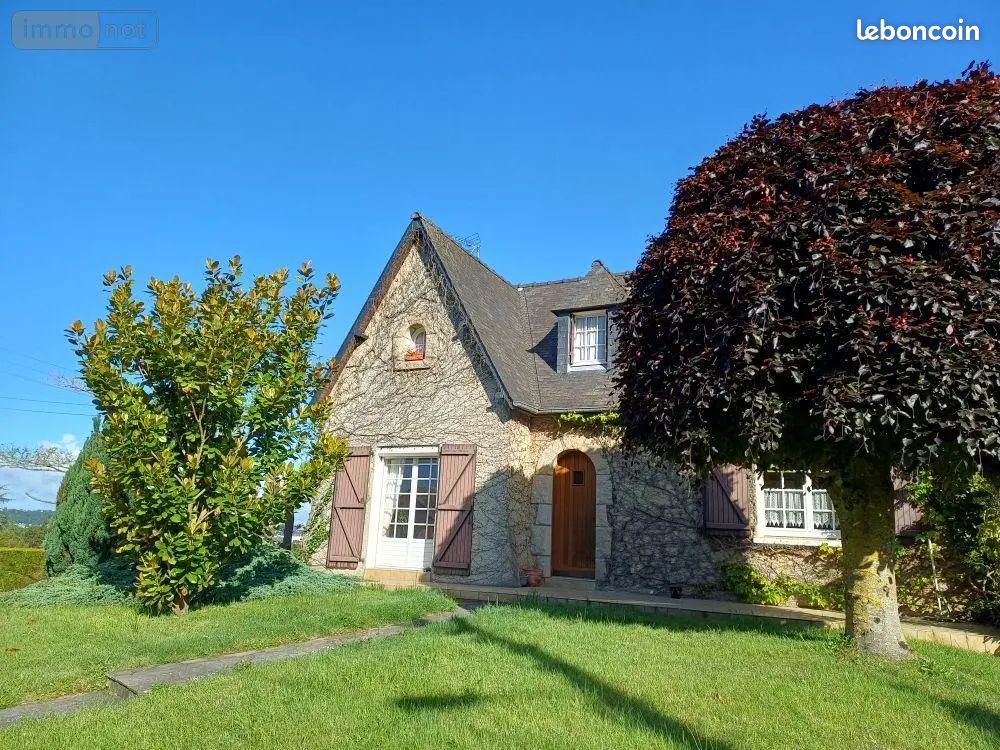 Maison 6 pièces 932 m² · à Lanvallay · 932 m² · 270 140 €