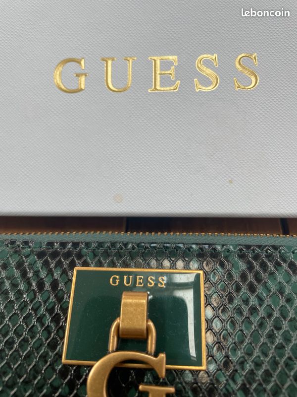 Portefeuille GUESS NEUF (image 3)