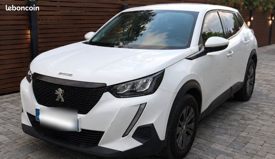 Peugeot 2008-130 cv- CARNET ENTRETIEN PEUGEOT A JOUR- CT VIERGE (image 1)