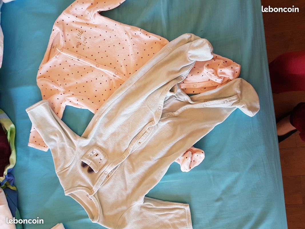 9 mois 4 pyjamas + 3 bodies +1 surpyjamas (image 2)