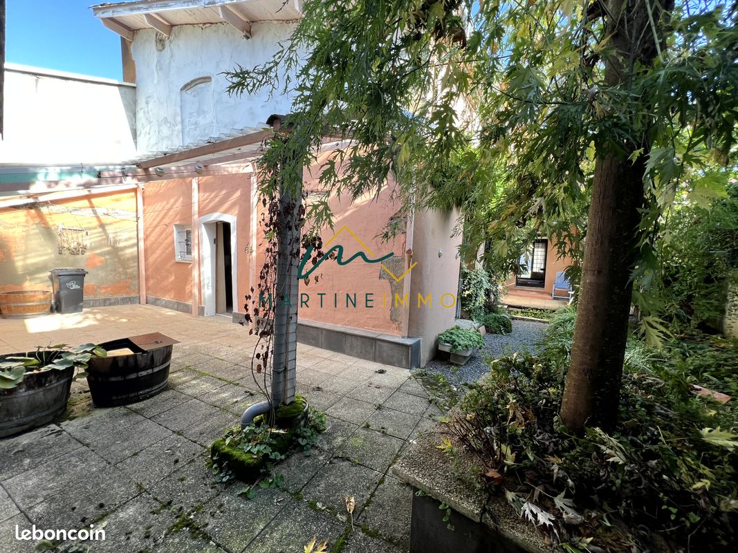 Maison 6 pièces 189 m² · à Sainte-Bazeille · 189 m² · 143 770 €