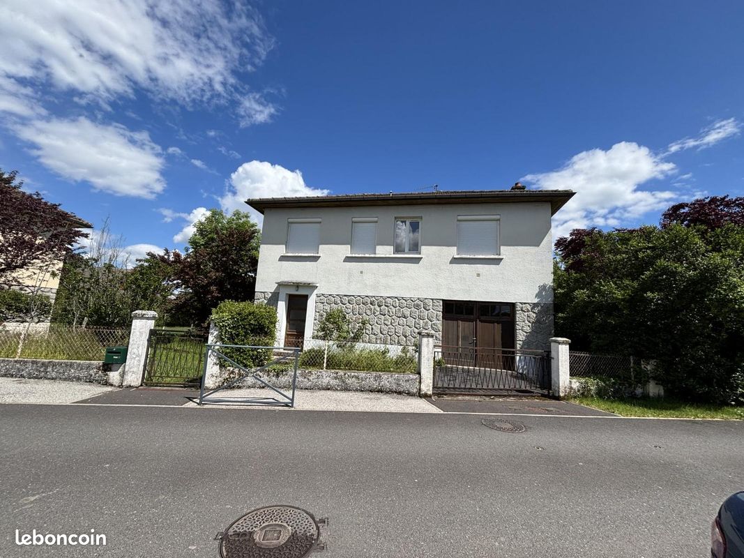 Maison 6 pièces 99 m² · à Saignes · 99 m² · 84 800 €