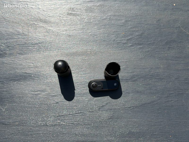 Insta360 - Pack caméra 360° (image 1)