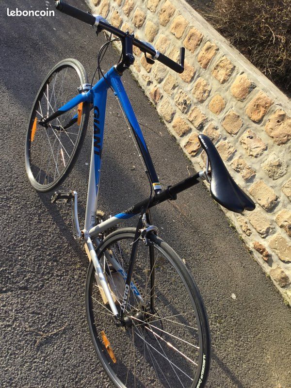 Vélo de route GIANT (image 2)