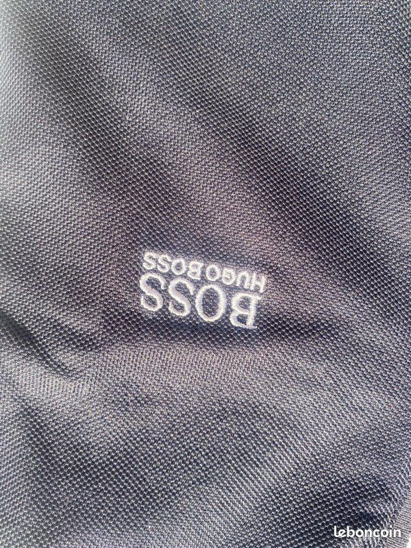 Polo noir, Hugo boss taille S en très bon état (image 8)