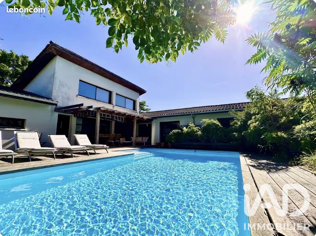 Maison 7 pièces 200 m² · à Eysines · 200 m² · 860 000 €