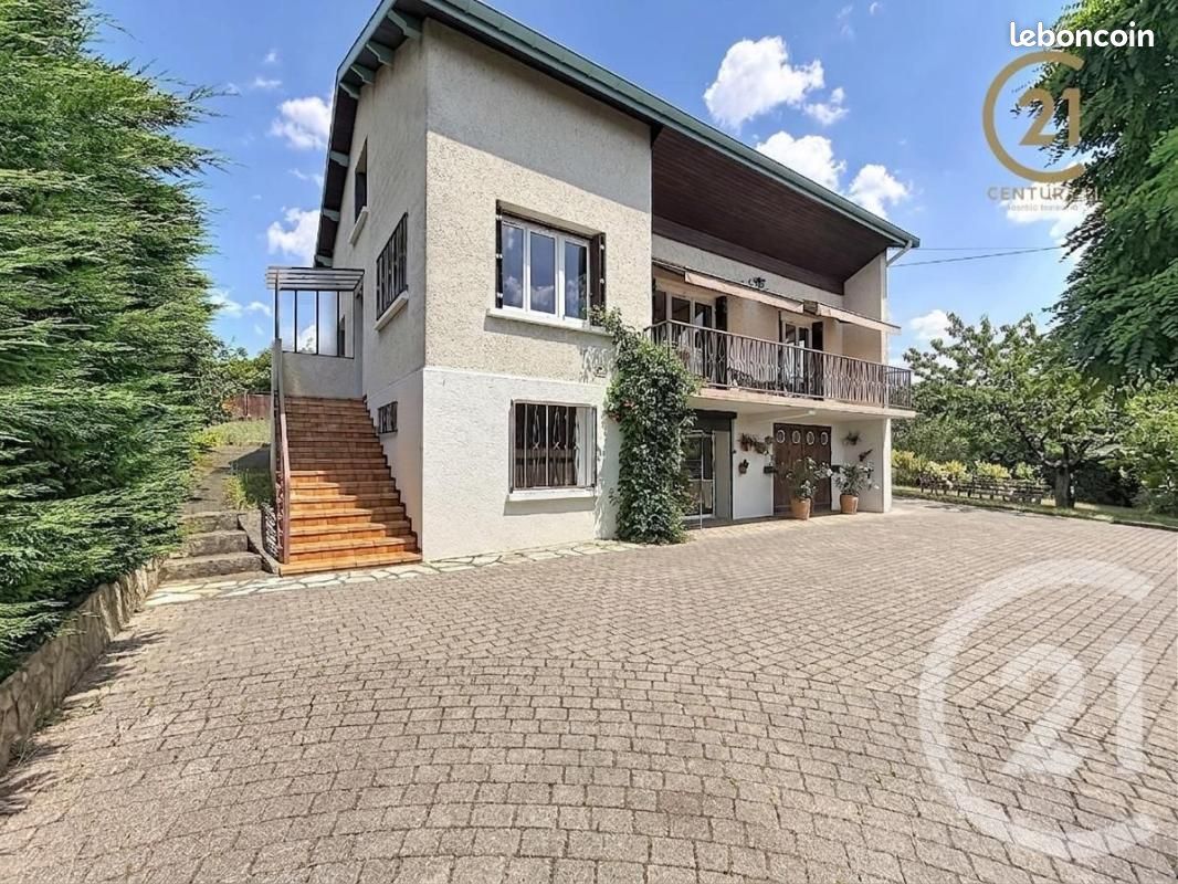 Maison 8 pièces 197 m² · à Mornant · 197 m² · 470 000 €