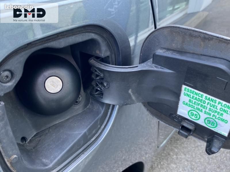 Renault Twingo 0.9 TCe 90ch energy Limited 2017 (image 15)