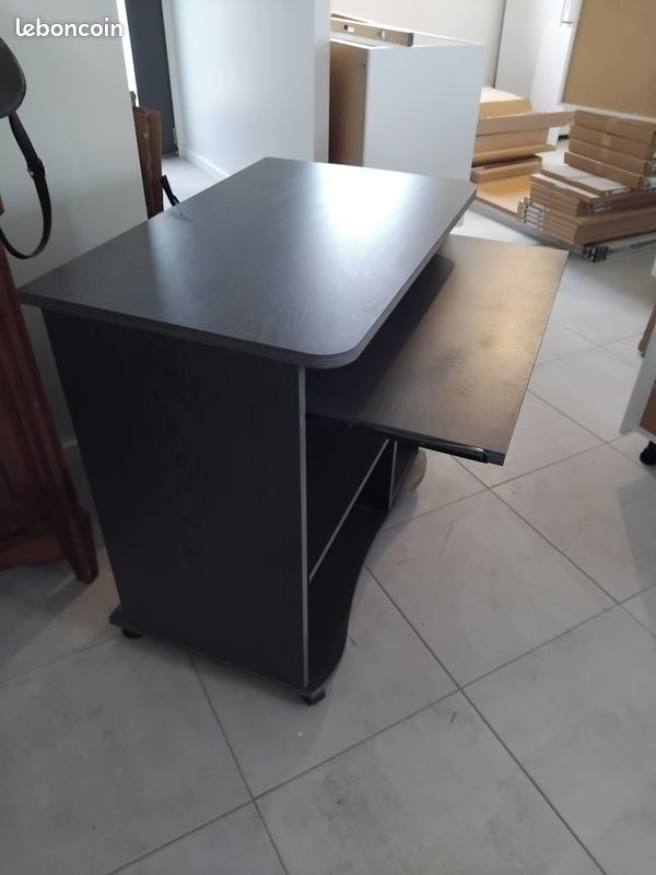 Bureau informatique (image 1)