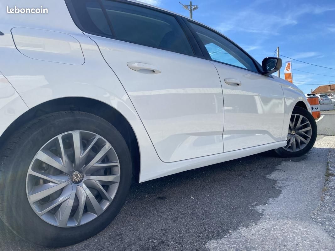 Peugeot 308 1.2 PURETECH 110CH S&S ACTIVE PACK (image 4)