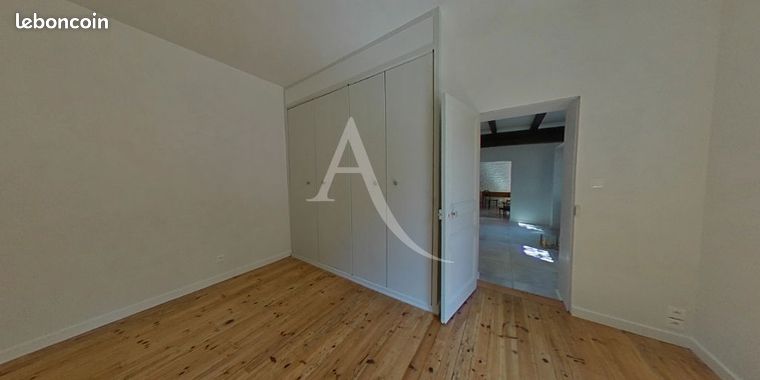 https://img.leboncoin.fr/api/v1/lbcpb1/images/c2/a8/96/c2a8960b5a15abd6ef777816a792b8023cb6cf6d.jpg?rule=ad-image