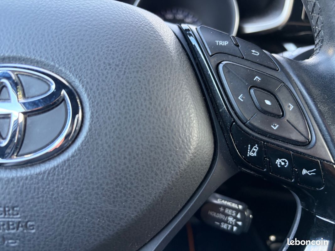 Toyota c-hr 1.8 140h full-hybrid 0.85kwh collection / camera recul (image 26)