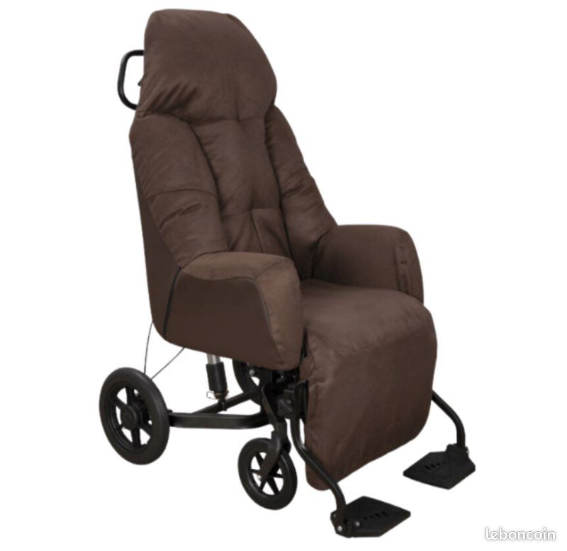 Fauteuil roulant pour intérieur (image 1)