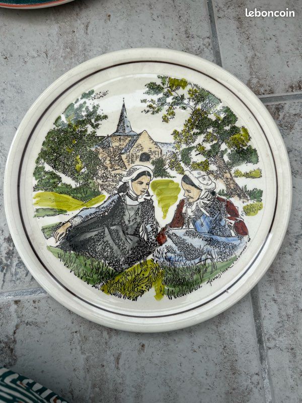 Assiette décorative signée Henry Simon (image 1)
