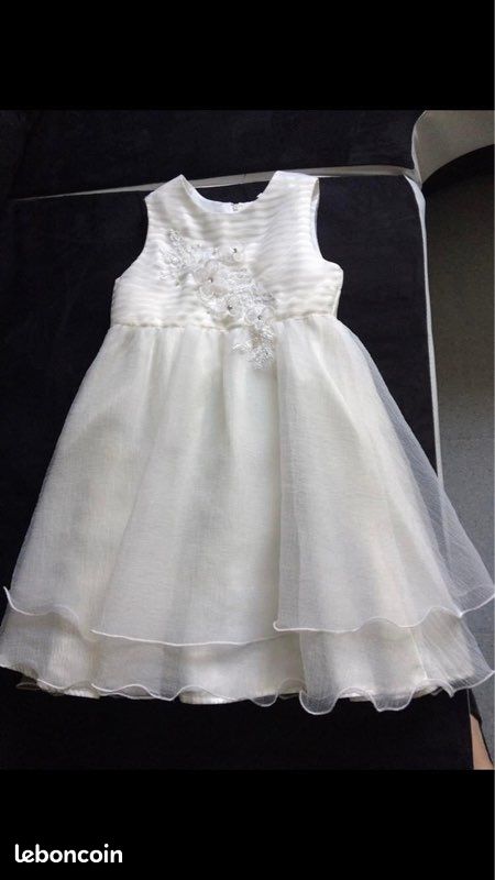 Robe de cérémonie (image 2)