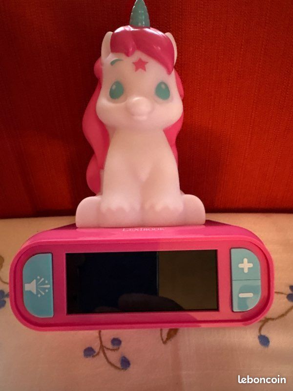MNU 1709 Réveil pour enfant avec éclairage silencieux Licorne et licorne - Electroménager
