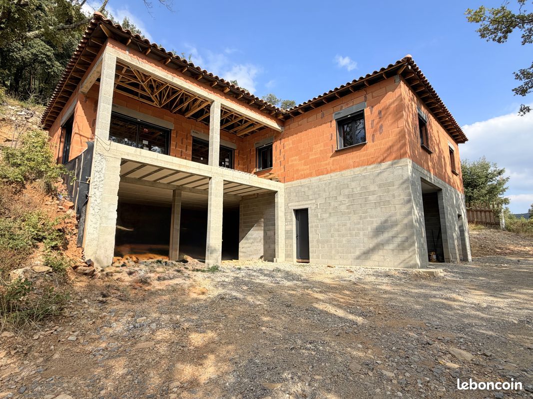 Maison 5 pièces 160 m² · à Saint-Jean-du-Gard · 160 m² · 249 000 €