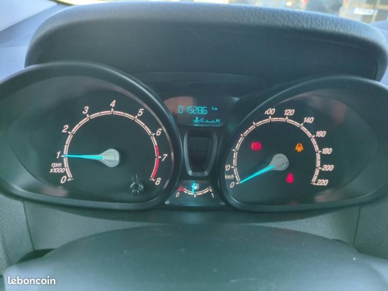 Ford Transit Courier 1.0E 100ch Stop&Start Trend (image 14)