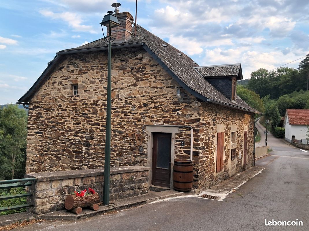 Maison 6 pièces 104 m² · à Bar · 104 m² · 23 000 €