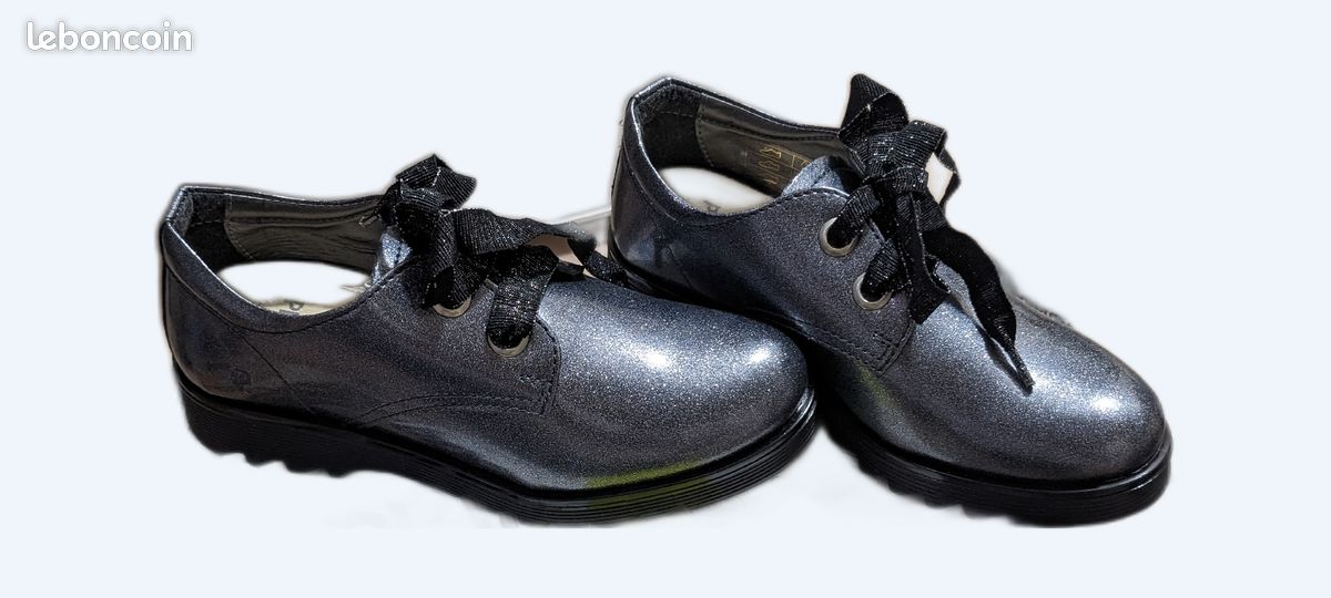 Jolies chaussures NEUVES grises pailletées style Doc Martens en Cuir Taille 32 marque italienne PRIMIGI (image 1)