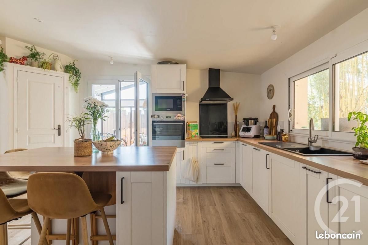 Maison a louer villenave-d'ornon - 4 pièce(s) - 137 m2 - Surfyn