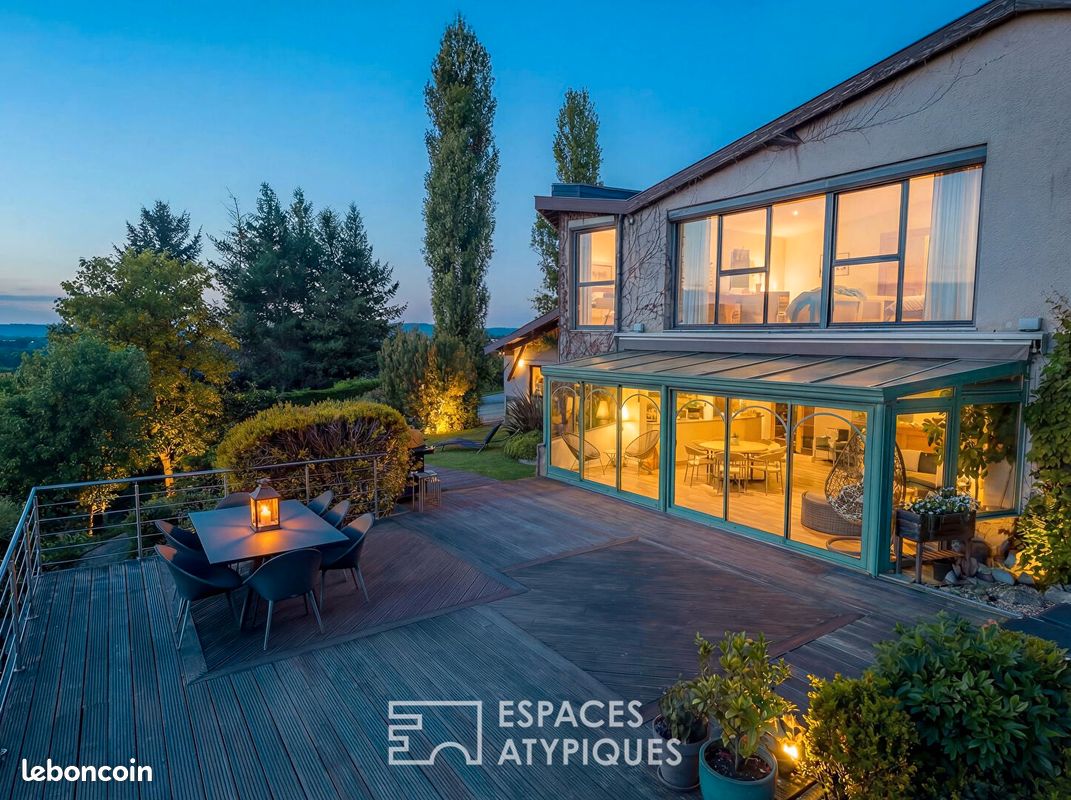 Maison 9 pièces 365 m² · à Villefranche-sur-Saône · 365 m² · 749 000 €