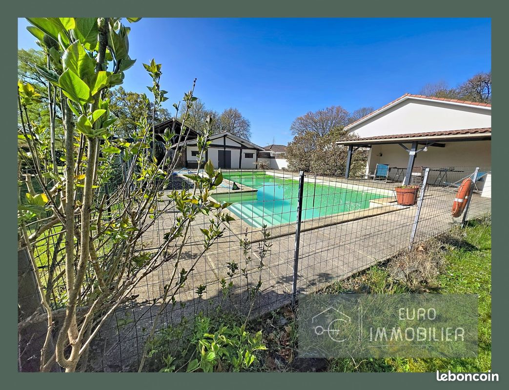 Maison 5 pièces 155 m² · à Sabres · 155 m² · 292 000 €