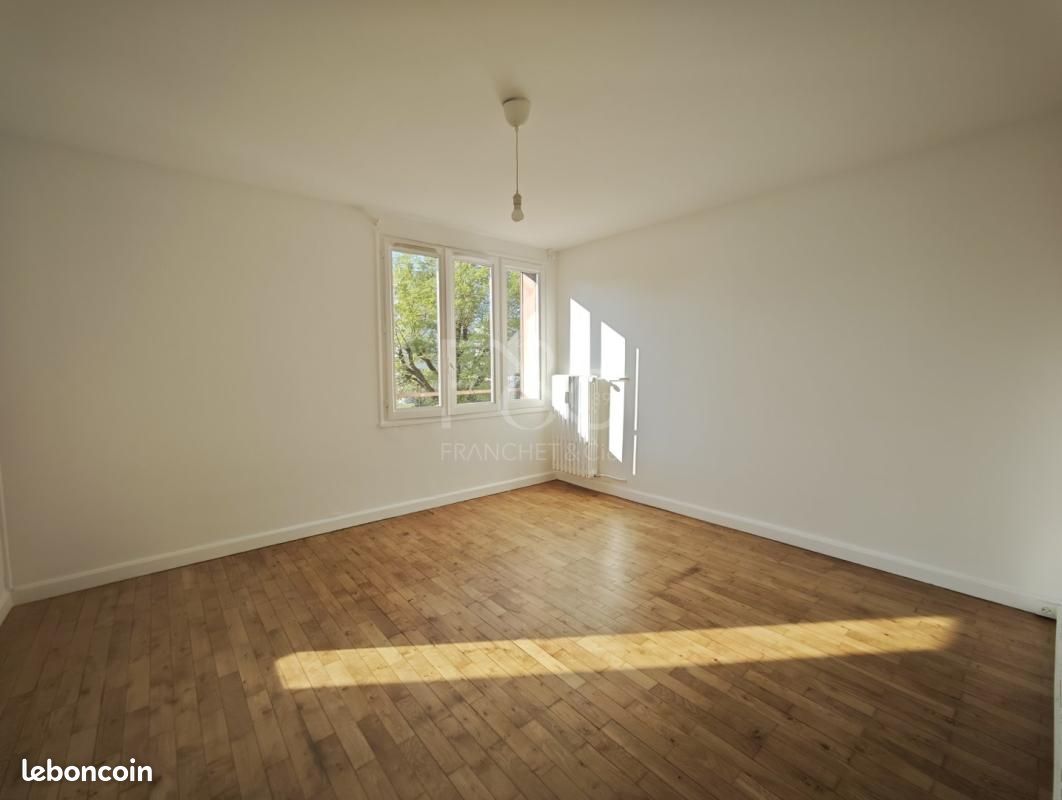 Appartement 2 pièces 40 m² · à Décines-Charpieu · 40 m² · 685 €/mois
