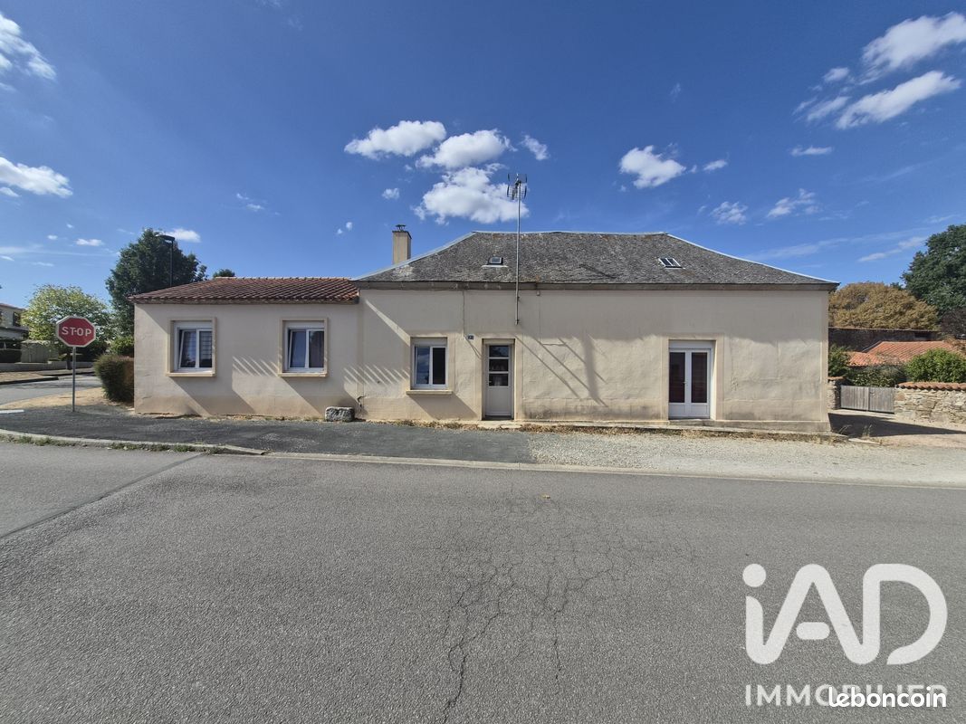 Maison 5 pièces 102 m² · à Aubigny-les Clouzeaux · 102 m² · 140 000 €