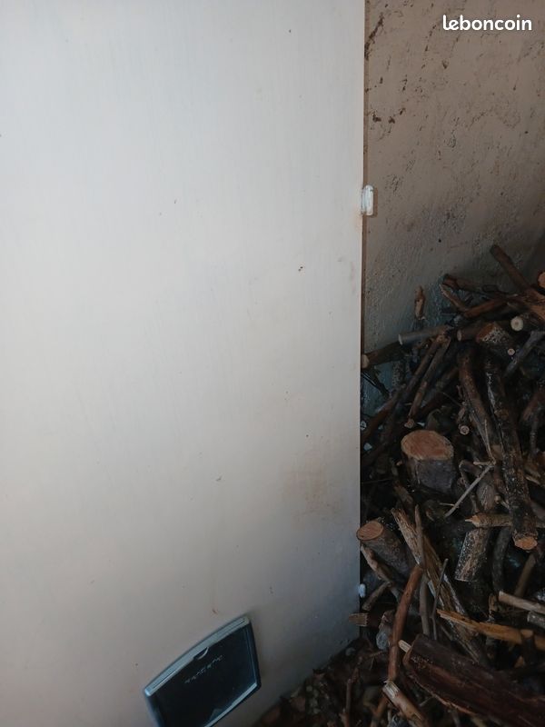 Vends 1 porte 73 cm sans encadrement coupe feu avec chatiere incluse (image 6)