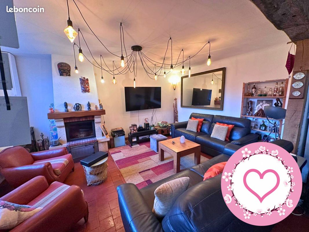 Maison 6 pièces 151 m² · à Les Bordes · 151 m² · 212 000 €