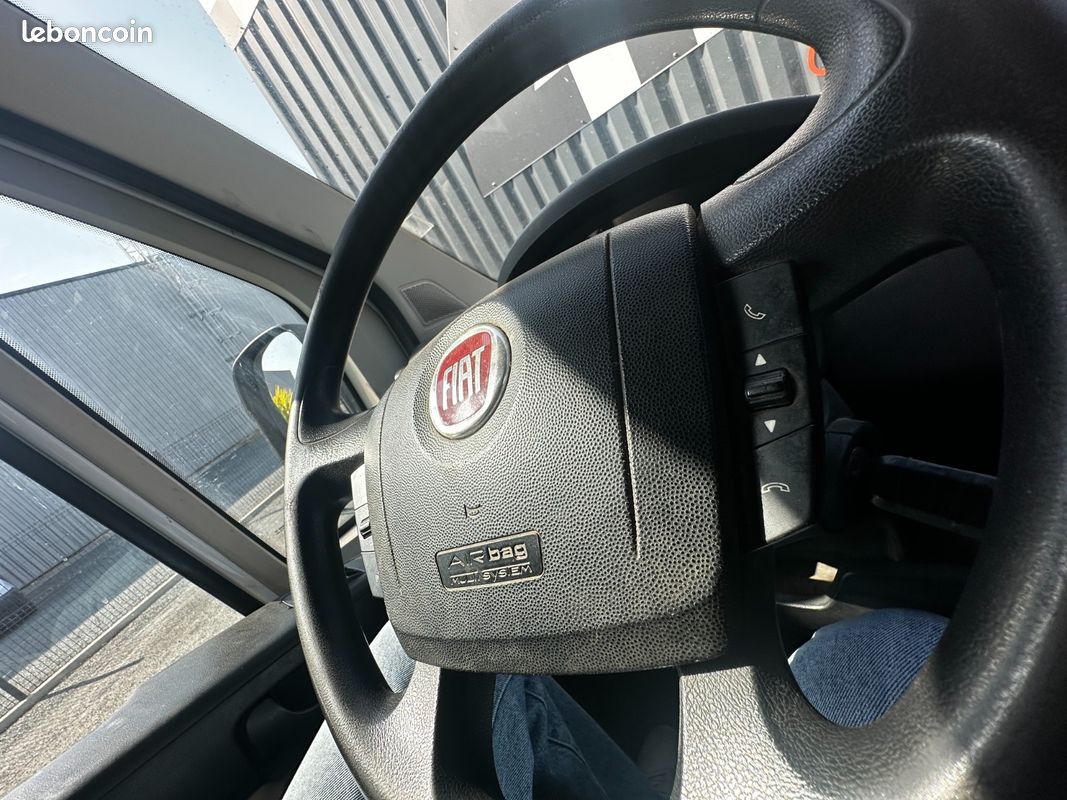 Fiat Ducato Pritsche/Kipper 35 FIAT Ducato 2.3L BENNE GPS TEL ETC...(16 585  HT) (image 28)