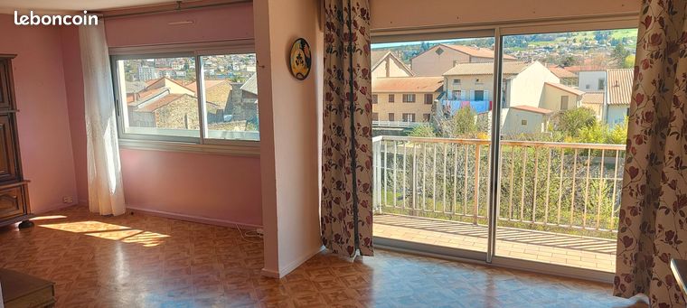 Appartement T4 avec balcon et vue