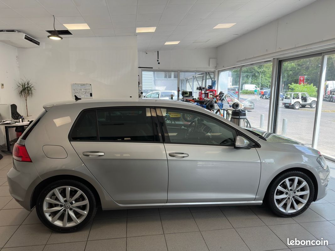 Volkswagen Golf 140cv TSI Carat Boite auto (image 8)