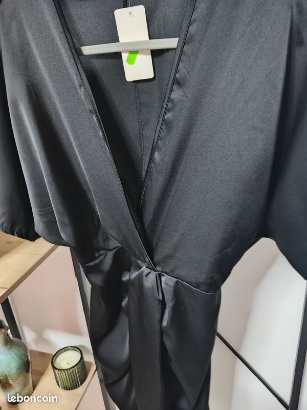 Robe Noir Satin Fente | Création Satin