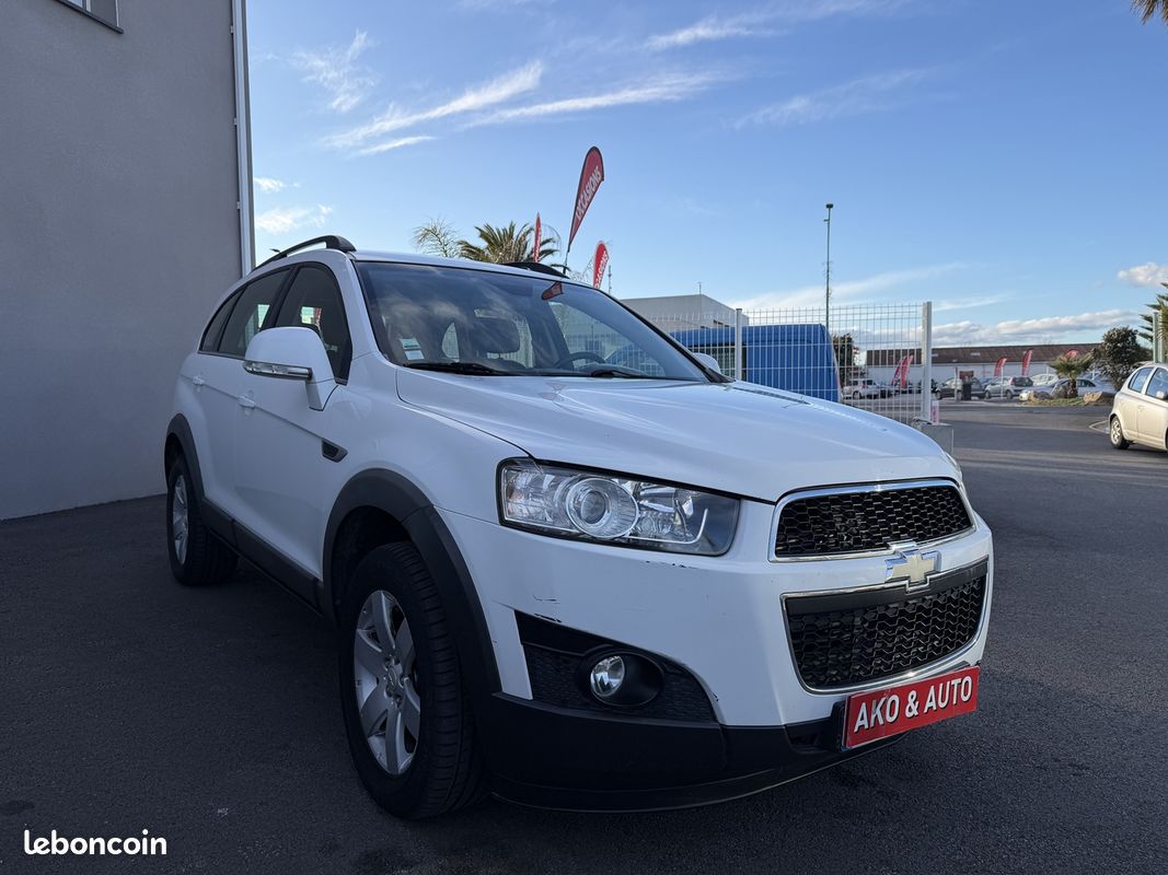 Chevrolet CAPTIVA 2.2 VCDI 163CH S&S LS 4X2 (image 2)