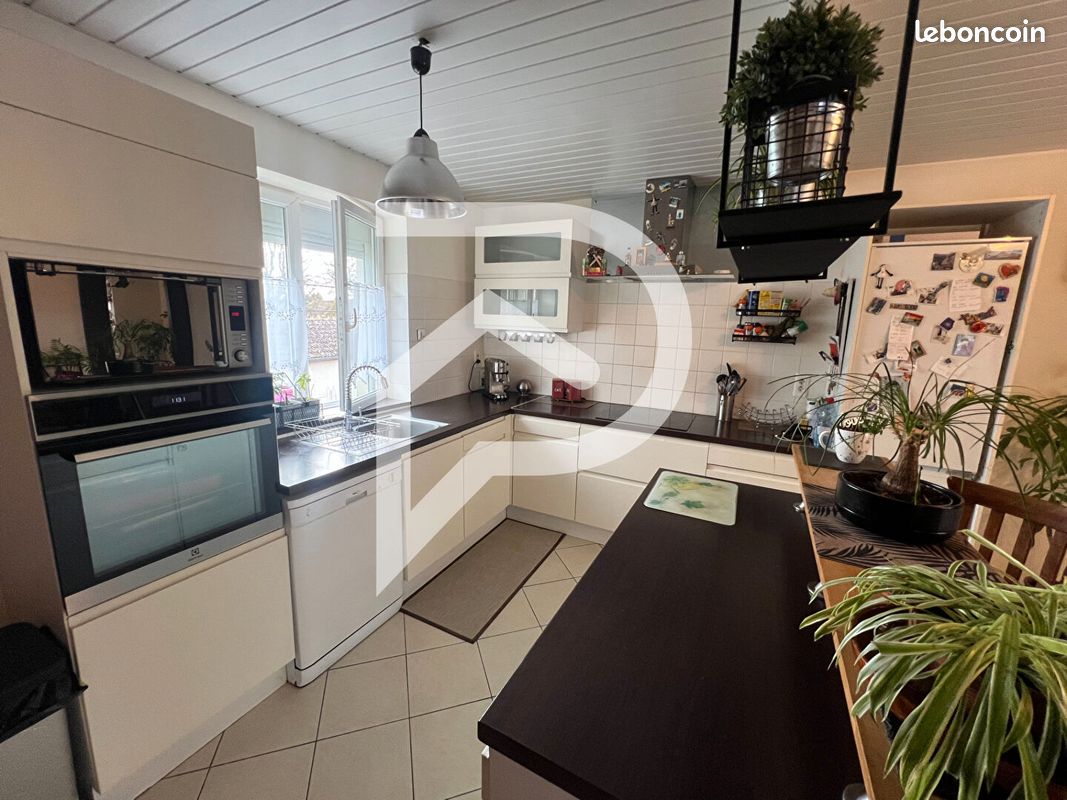 Maison 5 pièces 136 m² · à Saint-Soupplets · 136 m² · 255 000 €